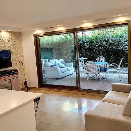 Lejlighed Chateau De La Pinede