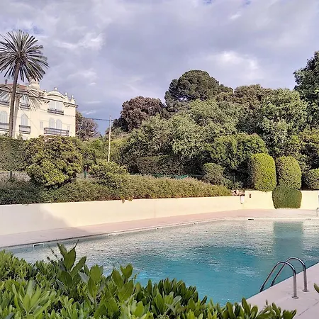 Chateau De La Pinede ז'ואן-לה-פינס