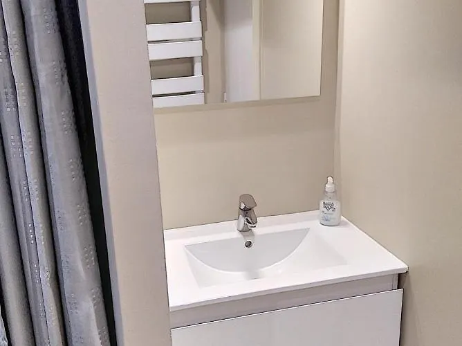 Apartment Chateau De La Pinede Juan-les-Pins